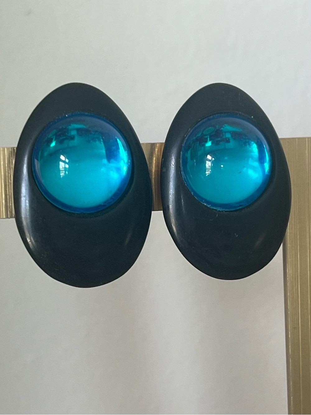 Vintage Wendy Gell Clip Black Mod Earrings with Bright Blue Lucite Cabochon